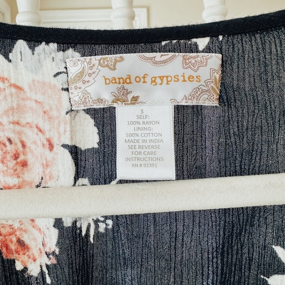 Band of Gypsies long sleeve floral dress - Picture 3 of 3